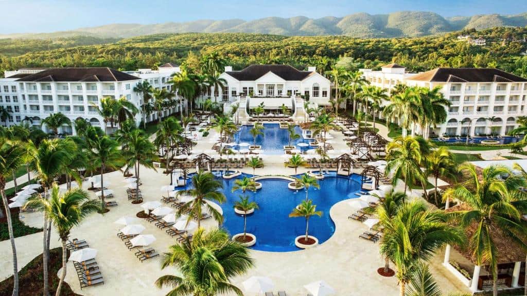 Think Jamaica Isn’t for Your Destination Wedding? The Hyatt Ziva Rose Hall Will Change Your Mind